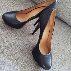 L.A.M.B Black Heels 8.5